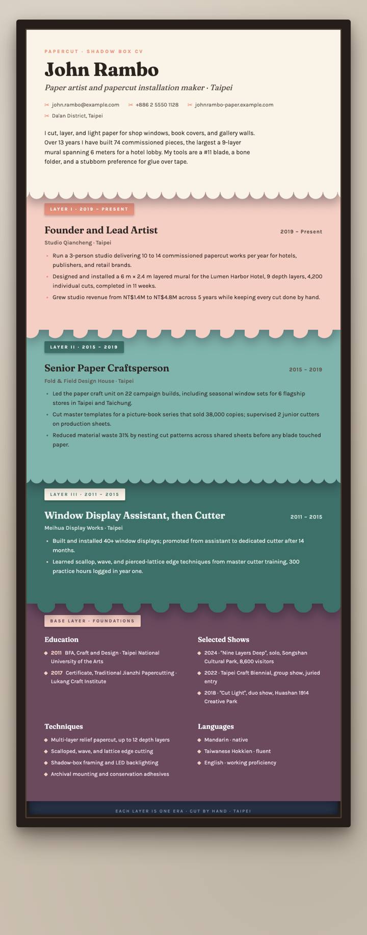 Papercut Layers CV template preview