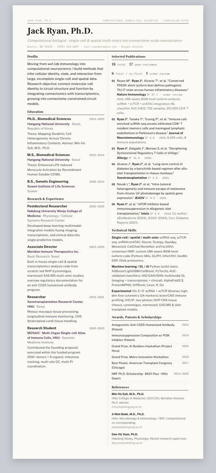Aubergine Broadsheet CV template preview