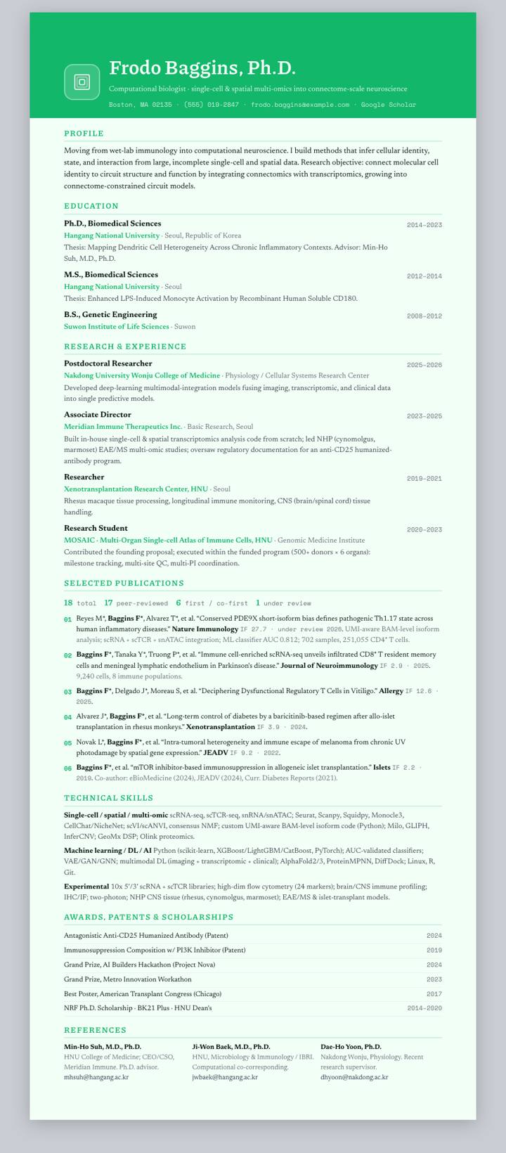 Signal Green Crest CV template preview